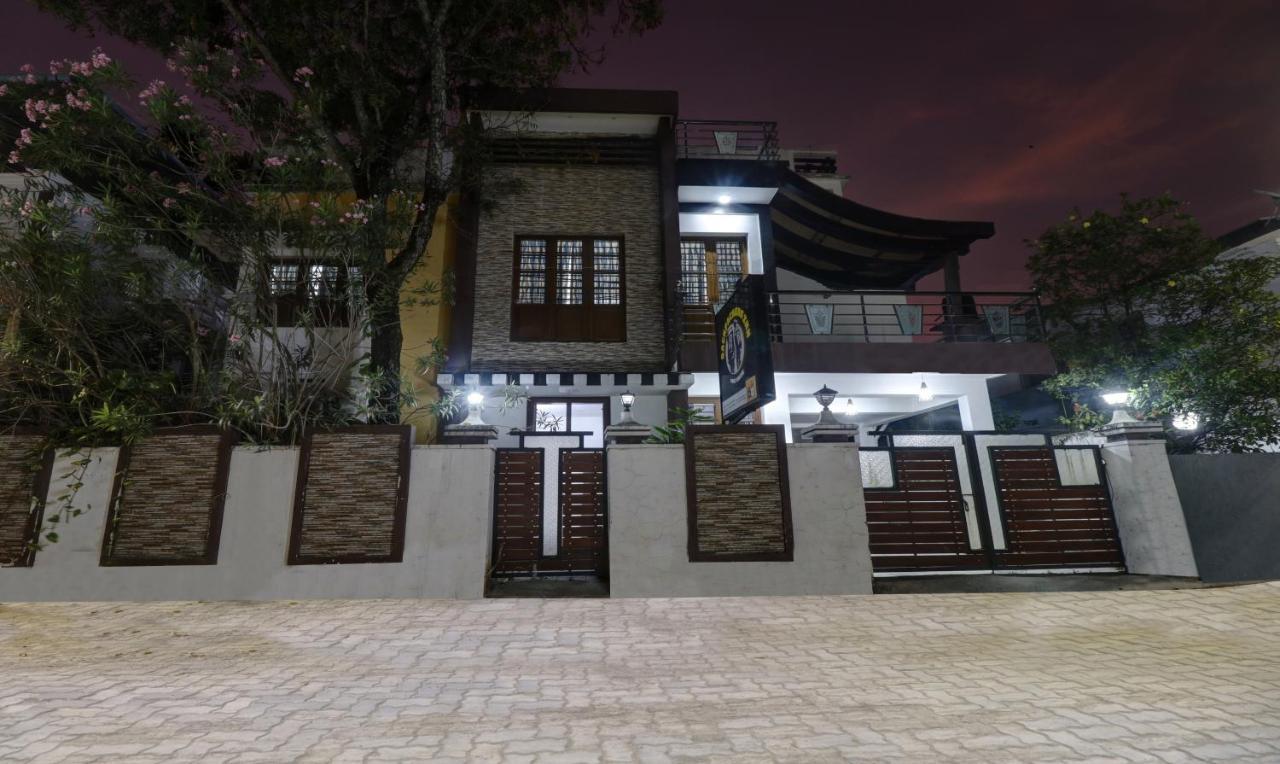 Treebo Backpackers Inn Kochi Luaran gambar