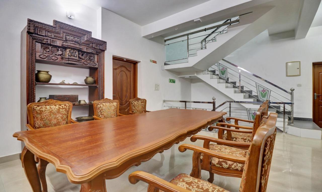 Treebo Backpackers Inn Kochi Luaran gambar
